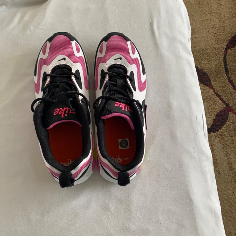 NWT NIKE WMNS AIR MAX 200 ( Black, pink and white) size 8.5 - Picture 6 of 8